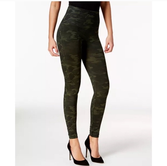 SPANX Pants - SPANX Look At Me Now Camouflage Leggings - Green